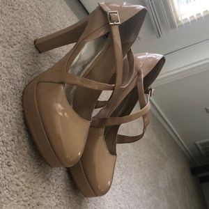 Gianni Bini Nude 3” Heels - Size 10